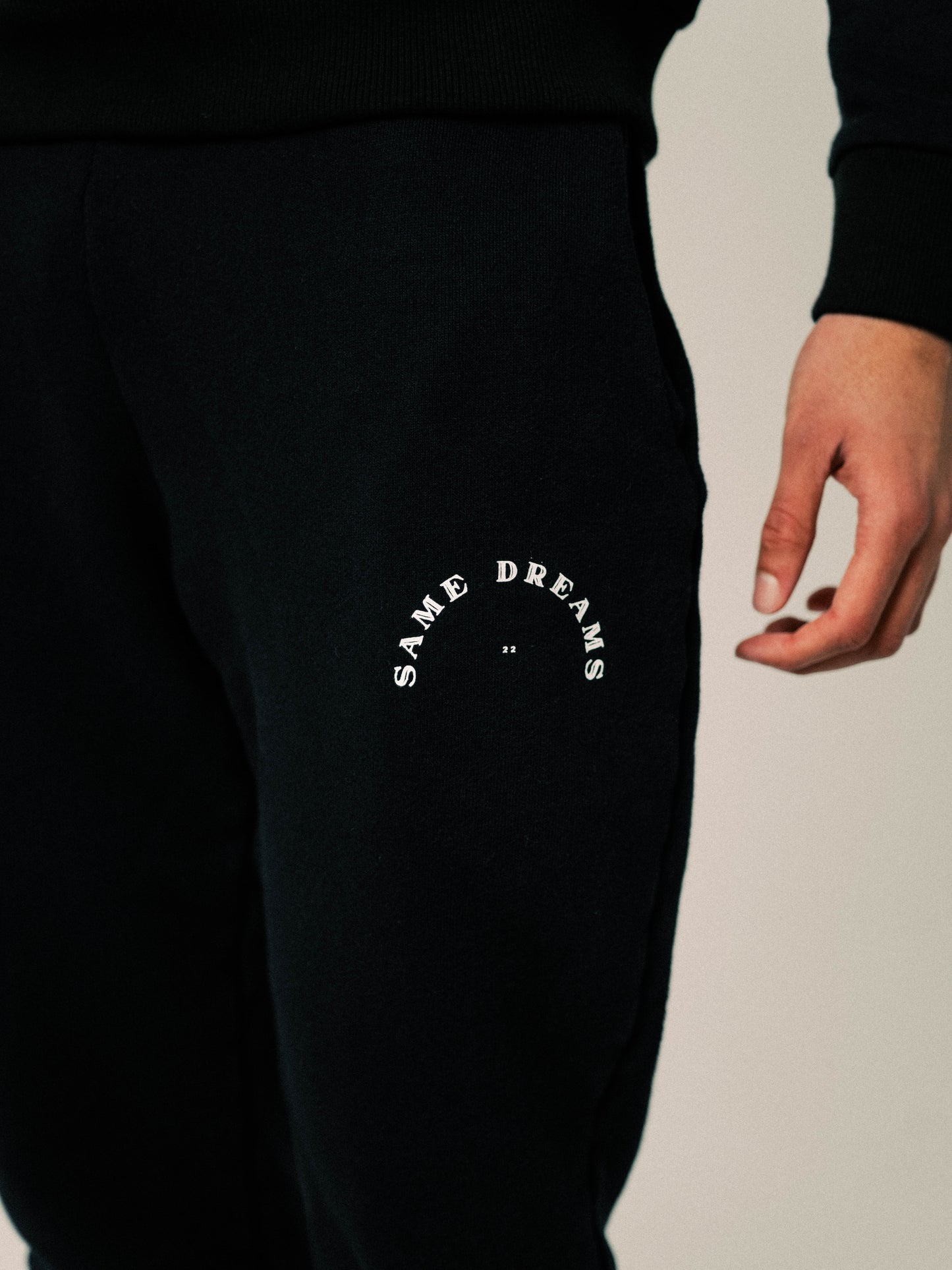 Same dreams 22 TrackPants - black